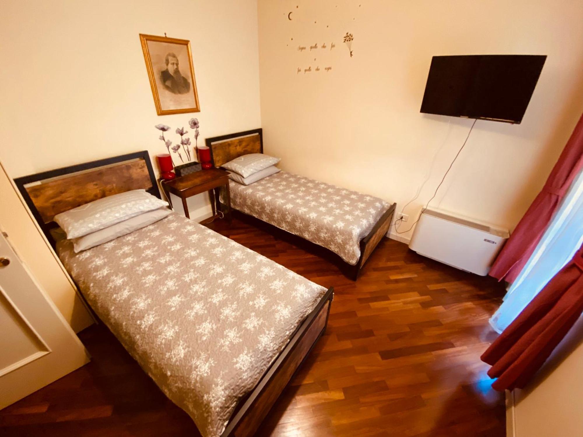 La Casa Di Amici Miei Apartment Cremona Bagian luar foto